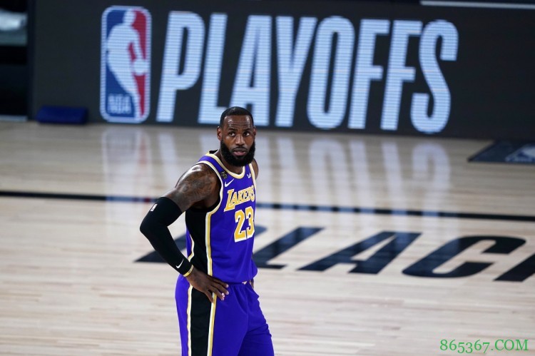 伊布谈詹姆斯:我不建议有“地位”的人去谈论政治话题