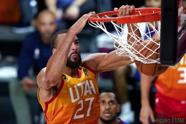 斯奈德：戈贝尔是不可替代的 我们都看到了他在场上的表现