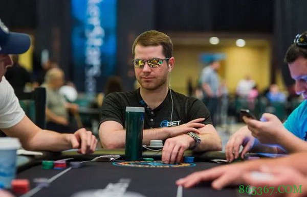Jonathan Little：在WSOP主赛事放弃翻牌圈两对