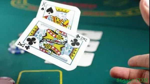德州扑克如何游戏带一对的听牌？