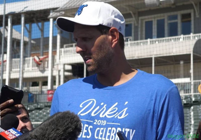 诺维茨基谈总决赛:我觉得勇士赢的可能性大些