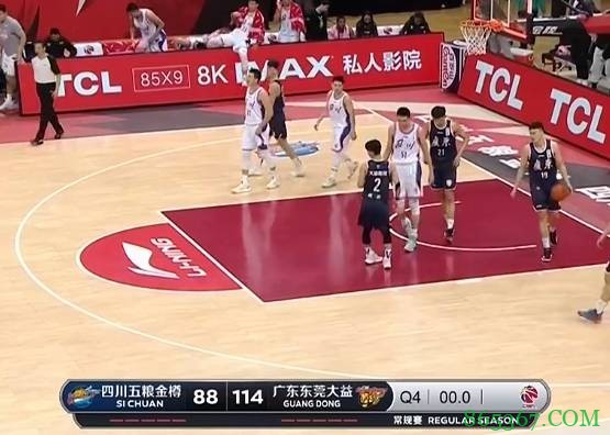 任骏飞25分 马尚22分 赵睿18分 广东大胜四川