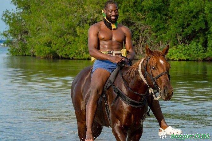 今日趣图：欢迎锡安加入NBA空砍小组