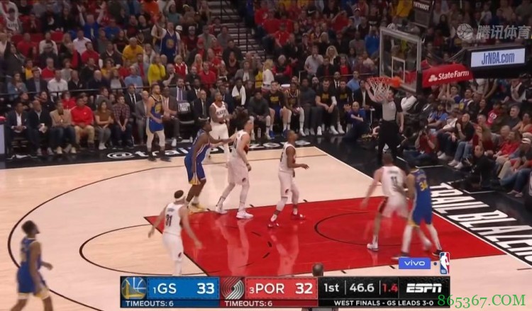 揭秘|库里三分纪录的秘密武器：逐帧分析库里的无球跑动