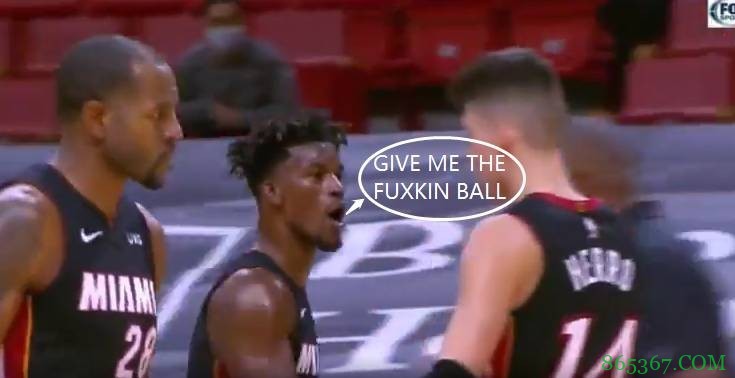 巴特勒打停黄蜂并怒吼队友：把球TMD传给我！