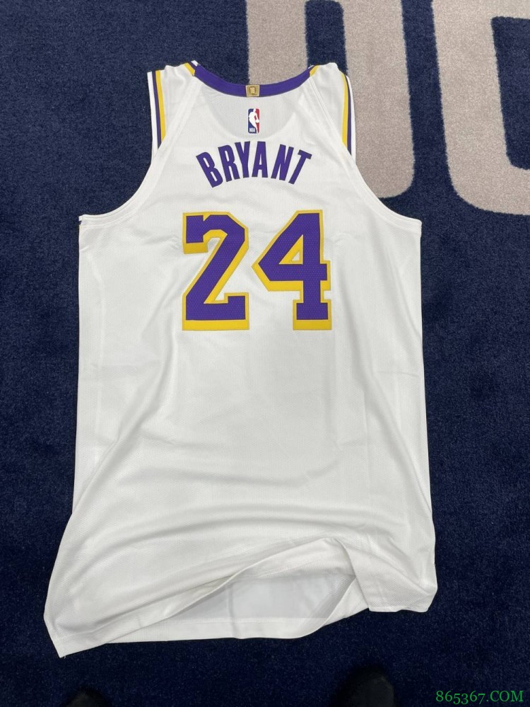 科比纪念版球衣！富尼耶感谢球员工会赠礼：很棒的礼物