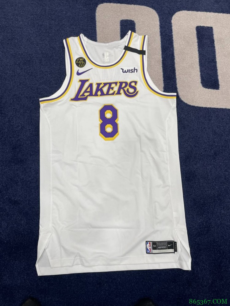 科比纪念版球衣！富尼耶感谢球员工会赠礼：很棒的礼物