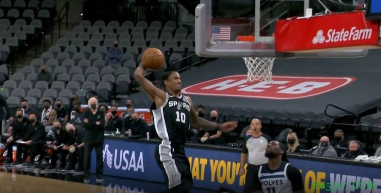 好久不见！德罗赞突破暴起神兵天降 满弓战斧暴扣2+1