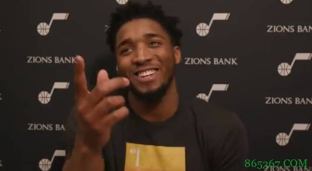 仅差一板错失三双!米切尔打趣:最后时刻我催布罗格登赶紧投