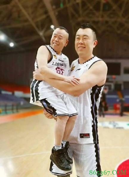 颇有喜感!韩德君、哈德森搭档宋小宝、潘长江录制辽视春晚