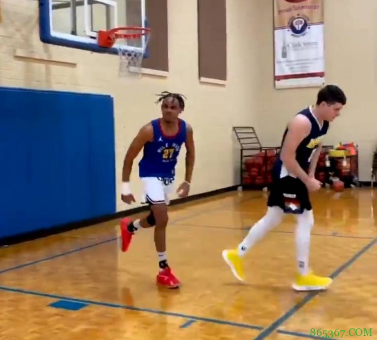 有内味儿没？黑白模仿帝合作演绎穆雷&约基奇组合