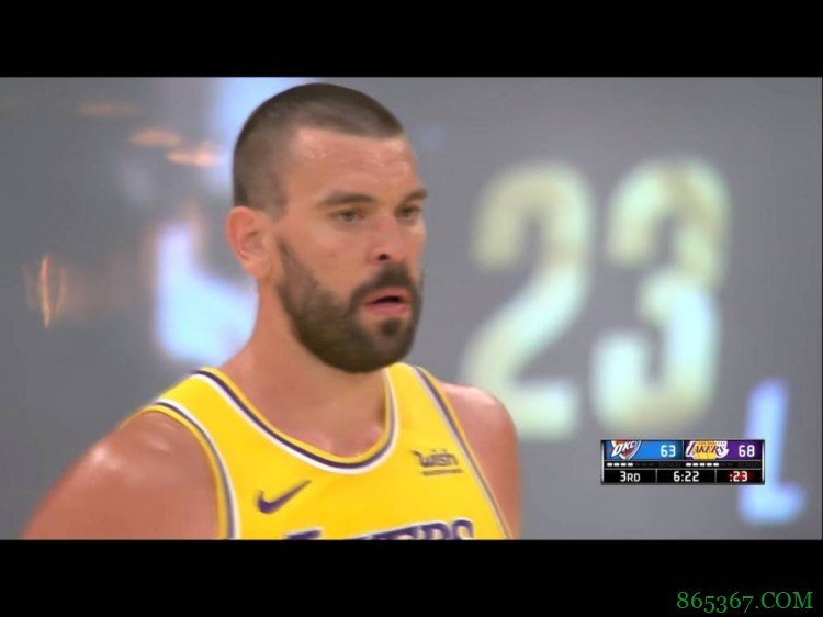 单核也能打！细看浓眉缺阵时 湖人的战术变化