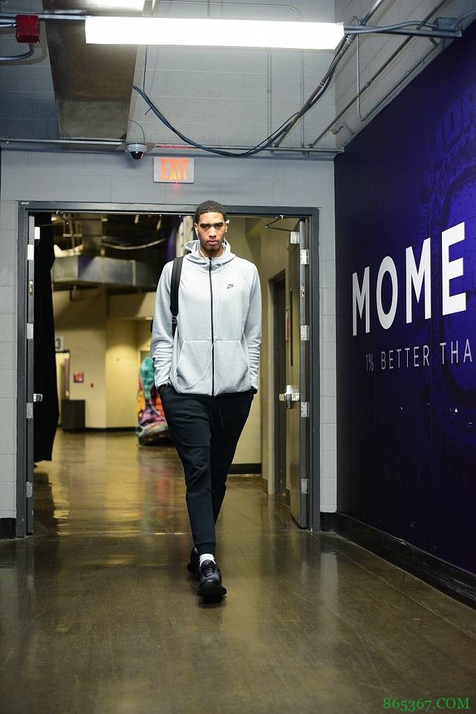 名记:火箭裁掉布罗德里克-托马斯 将与雷-斯伯丁签双向合同