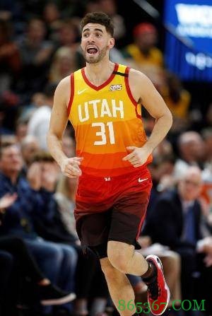 乔治-尼昂：我们球队的分享球就像在赌场里撒钱