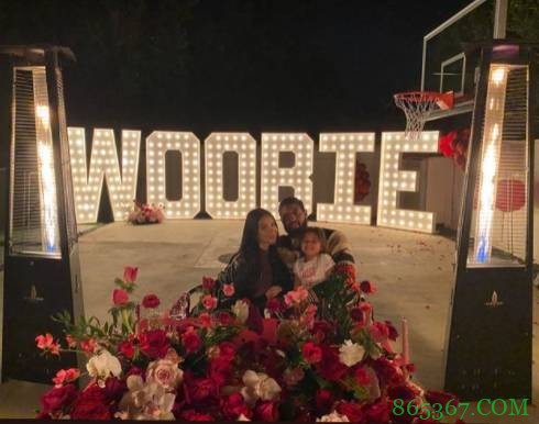 乔治忙里偷闲与未婚妻共度情人节 嘟嘴卖萌秀恩爱