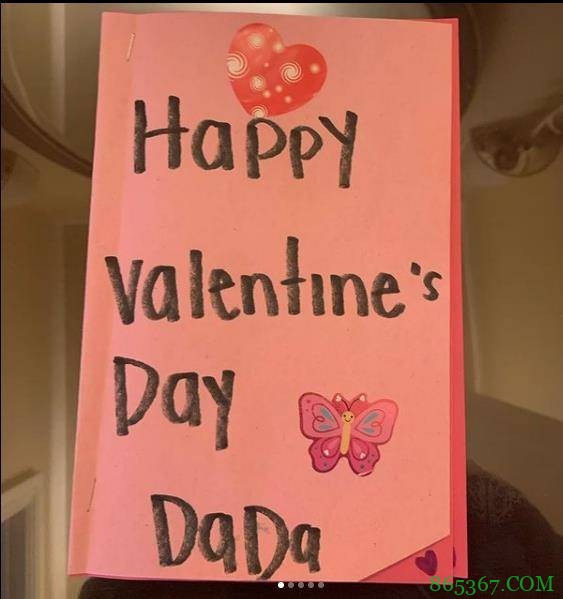 小棉袄!詹姆斯晒女儿的情人节贺卡:她偷偷塞我行李箱的