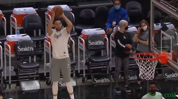 本-西蒙斯赛前投篮训练手感火热 底角三分连续7投全中