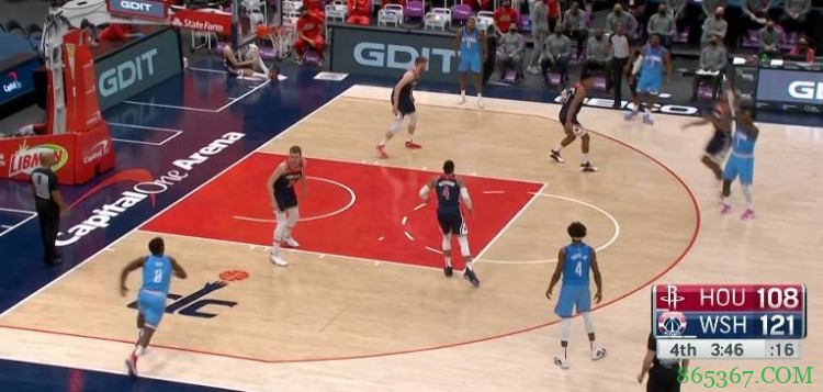 不习惯你在对面！现场记分员多次将沃尔得分加给奇才