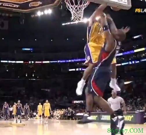 历史上的今天：香农-布朗上演逆天封盖