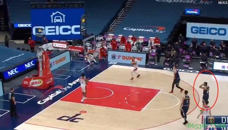 这次找到了！威少超远距离长传 莱恩压哨扣篮轻松命中