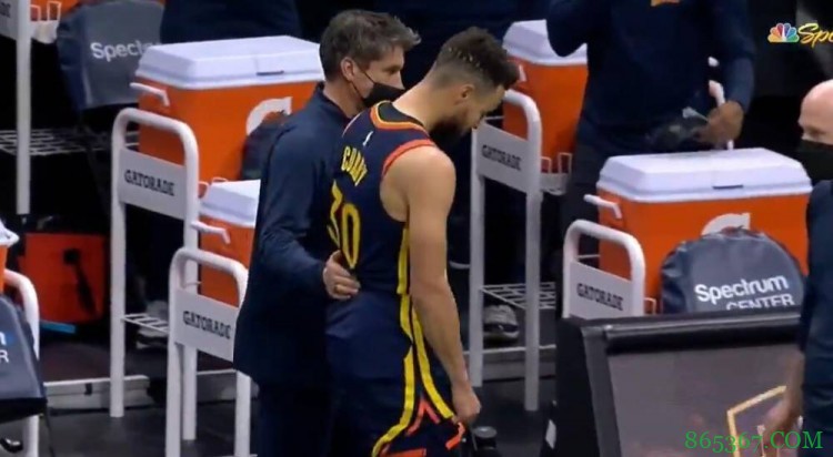 勇士官方：库里身体不适 不会出战今日对阵黄蜂的比赛