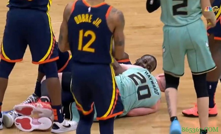 勇士VS黄蜂最后时刻 追梦格林连吃两次技犯被驱逐出场