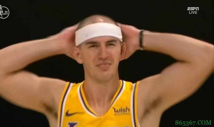 就差一点！热火边线发球被詹姆斯成功抢断 无奈卡鲁索投丢绝平球