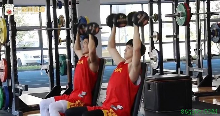 篮协发布男篮集训纪录片：除夕夜姚明动员讲话 球员家属感人告白