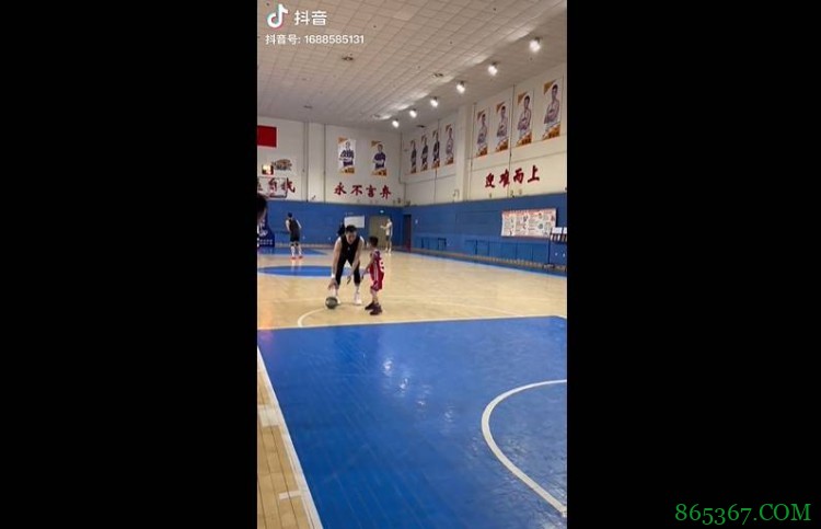 合伙来了!张镇麟联手郭艾伦“复仇”韩德君父子