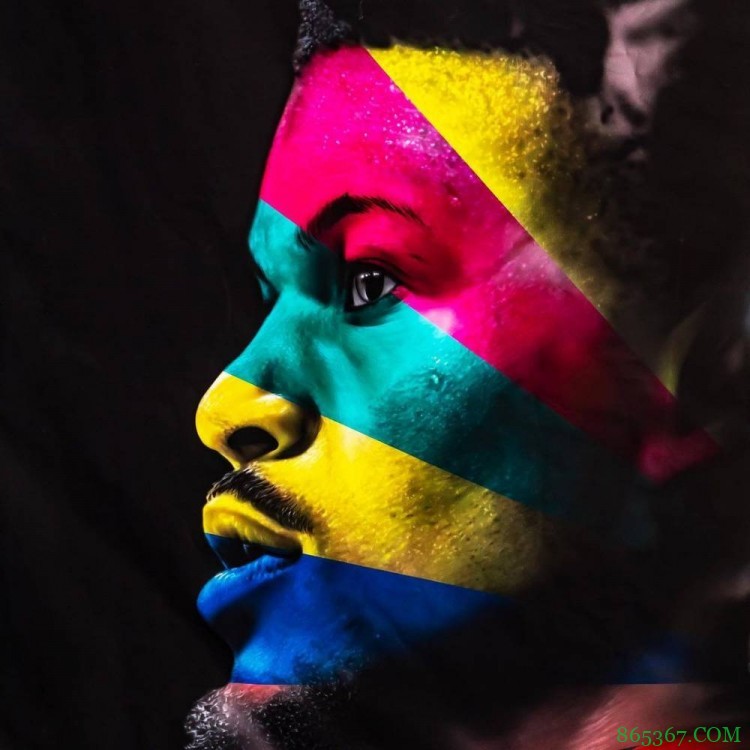 内马尔晒家中篮球场新增壁画:乔丹C位、詹姆斯科比分列左右