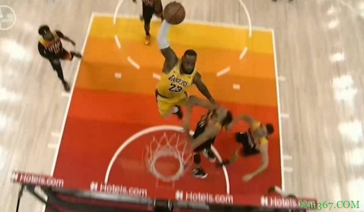 返老还童！詹姆斯空切滑翔迎扣戈贝尔