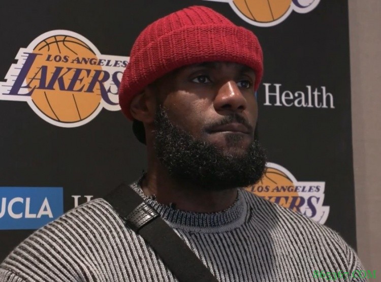 詹姆斯：和AD一样 施罗德也是我们的重要组成部分