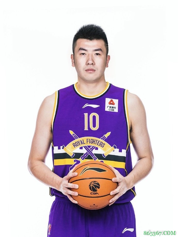 邹雨宸：感谢八一男篮的培养 未来和北控为梦想携手去拼