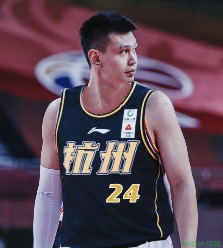 广厦官方：前八一中锋许钟豪正式加盟 将出战第三阶段比赛