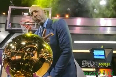 詹姆斯发文为湖人名宿沃西庆生:大场面先生&我的老兄生日快乐