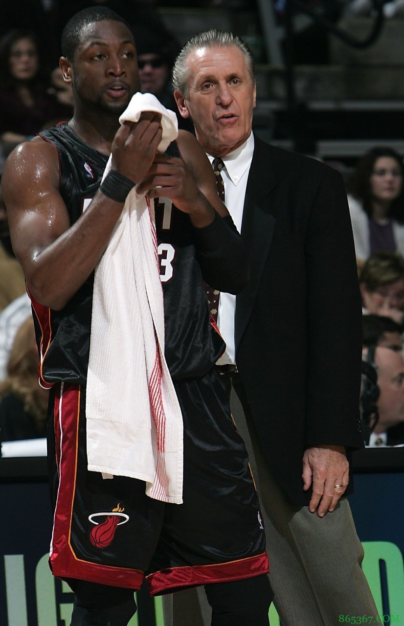 【盘点】缴着奢侈税却战绩惨淡的球队：尼克斯5次上榜