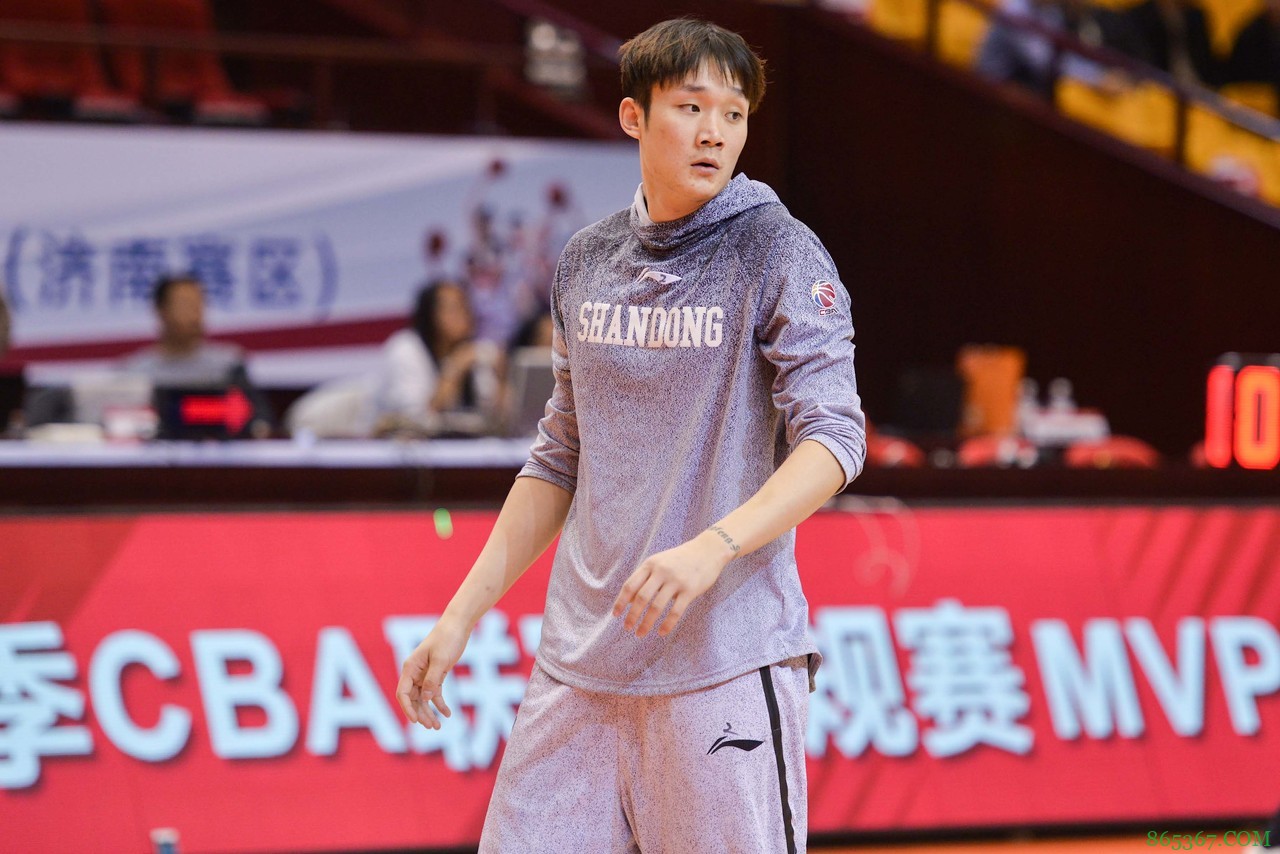 巩晓彬：俱乐部不了解小丁的恢复进度 他有些遮遮掩掩