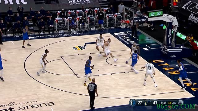 戈贝尔29+20 克拉克森31+7 爵士轻取独行侠豪取10连胜