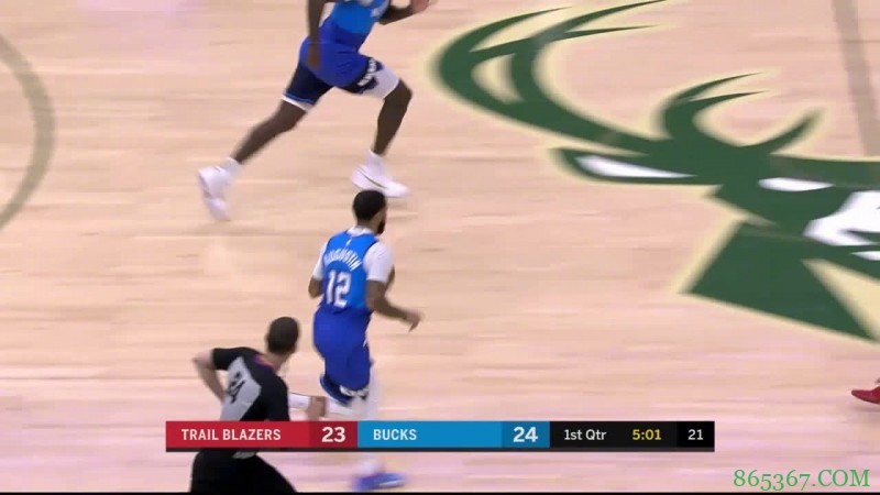 霍勒迪22+7+6 波蒂斯21+8 利特尔30+6 雄鹿大胜开拓者