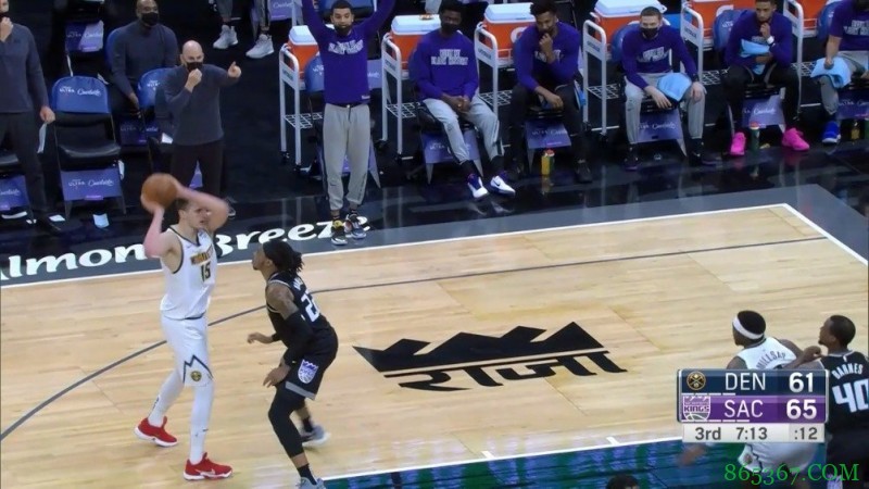 巴恩斯28+7 约基奇50+8+12 国王4人20+赛季三杀掘金