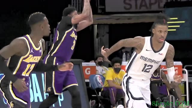 戴维斯35+8 詹姆斯28+9+8 湖人逆转灰熊迎7连胜