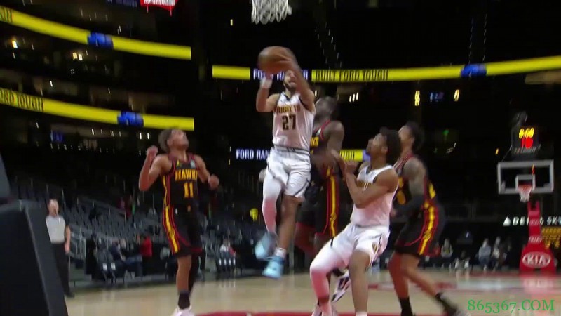 特雷-杨35+15 卡佩拉22+10 穆雷空砍30分 老鹰力克掘金