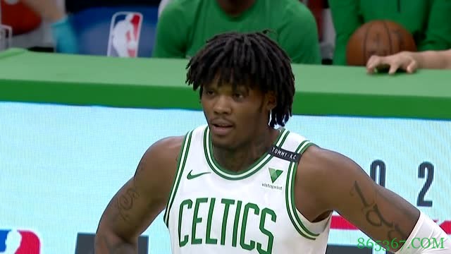 沃克赛季新高32+6 萨博尼斯24+6+9 绿军力克步行者止3连败