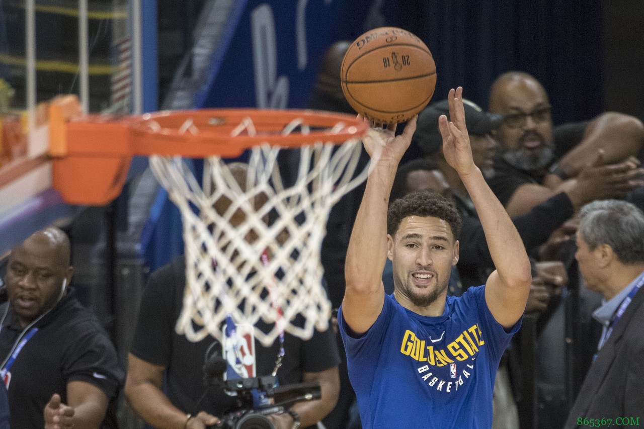 是谁?有一名球员在全明星投票中给克莱投了一票