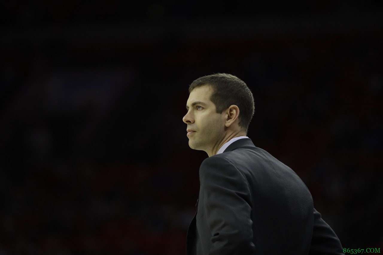 【战术板】教练篇：主教练的职责是什么？迈克-布朗带队更好？