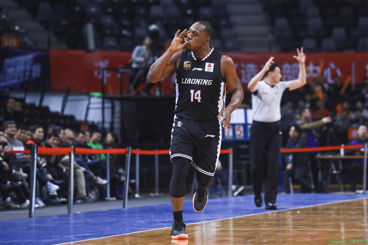 苏群评CBA历史五大外援:积臣、马布里、麦迪、哈德森 第5人空缺