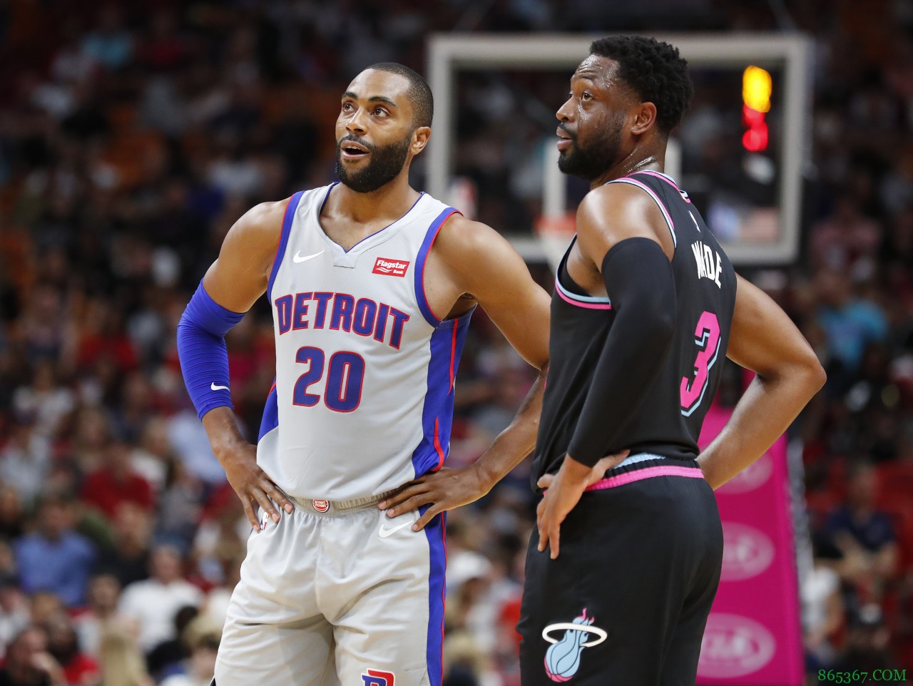 讨论|七位竞争力球队应考虑交易的球员：鲍尔&塔克&雷迪克在列