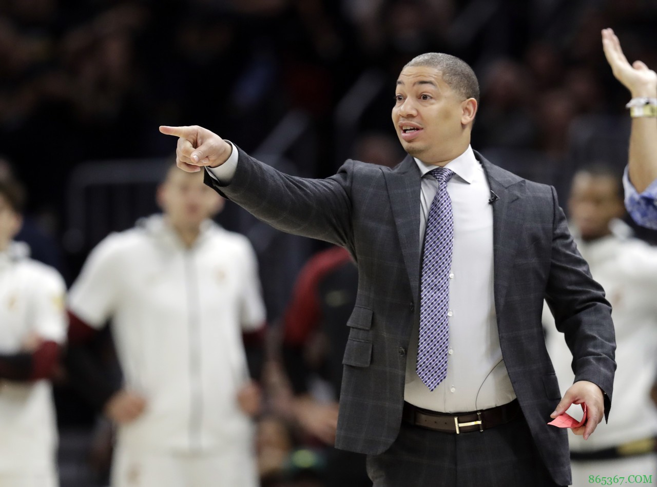 卢：乔治还有出场时间限制 最后40秒球队打得很蠢