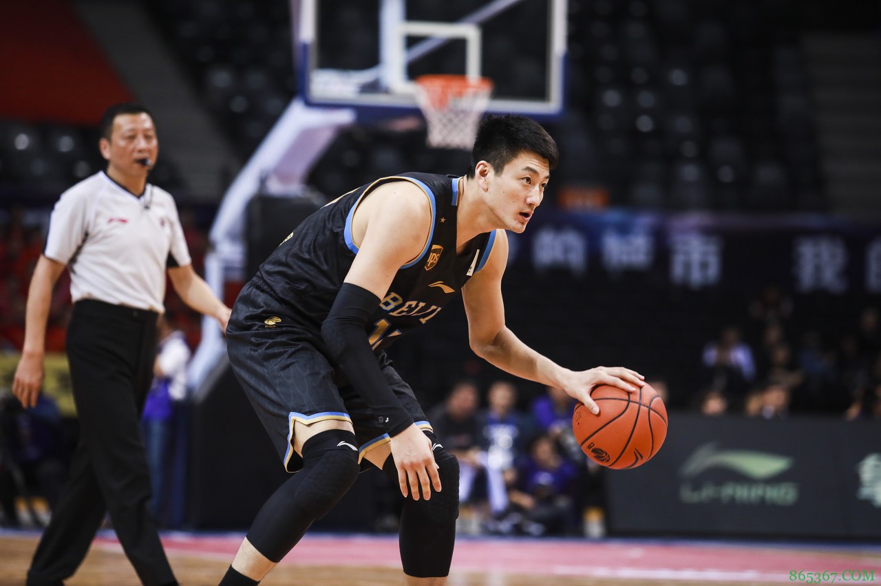 晋媒：段江鹏正在天津训练并有望加盟 但薪水可能会大幅下降