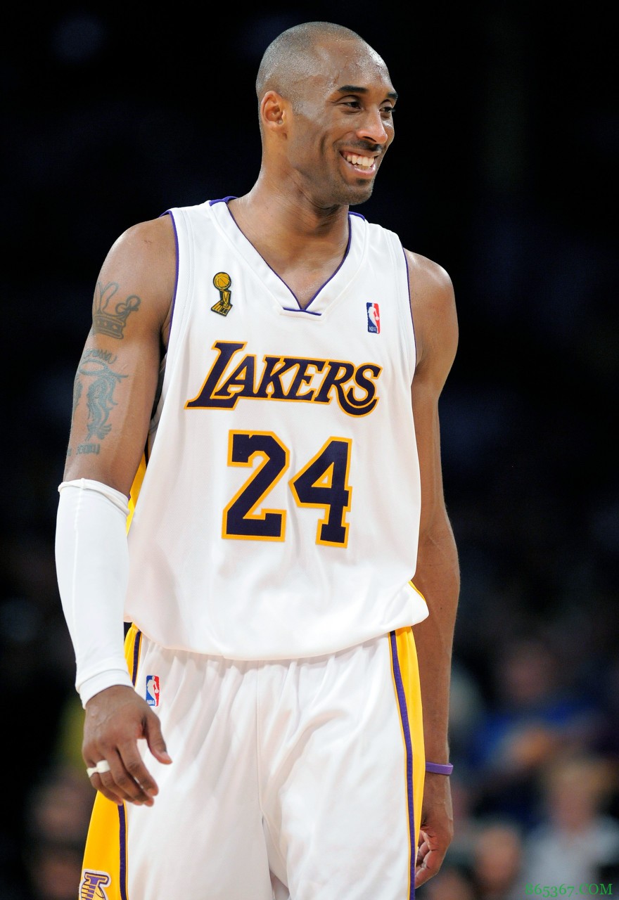 【消失的八零后】特别版:科比——永远年轻 永远热泪盈眶(下)